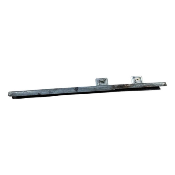 Guia Vidro Traseiro Direito Chevrolet Corsa/montana 2002/12 Prata