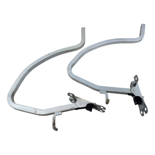 Par Braco Tampa Traseira Volkswagen Voyage 2012