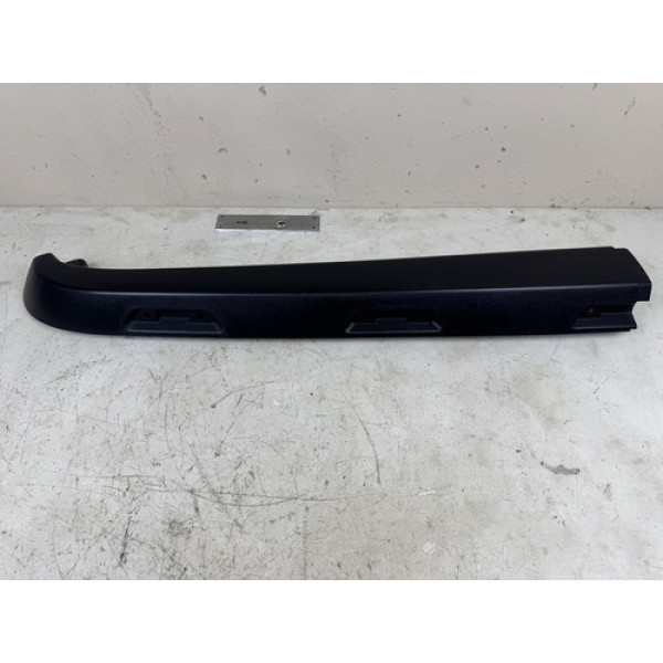 Moldura Superior Caçamba Lado Direito Oroch 2024