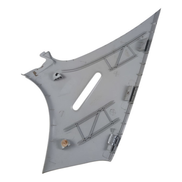 Acabamento Coluna Tras. Direito Voyage 2012